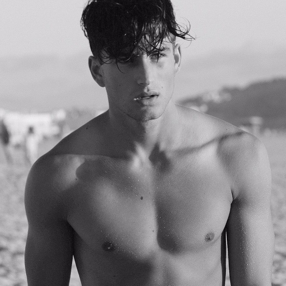 Valentin — Model & Host in Paris photo 13