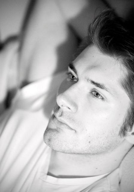 Thomas — Model & Host in Paris photo 2