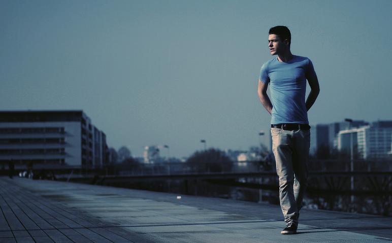 Leveugle — Model & Host in Paris photo 6