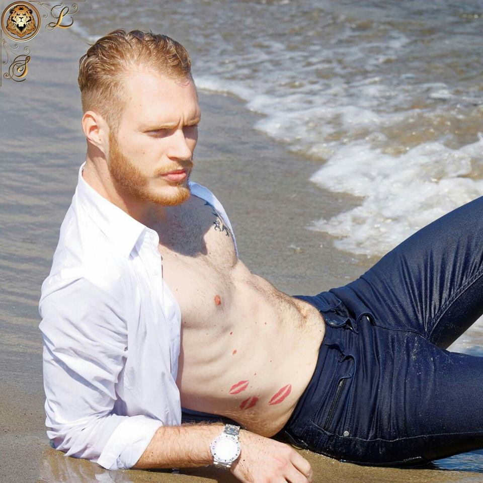 Julien — Model & Host in Toulon photo 4