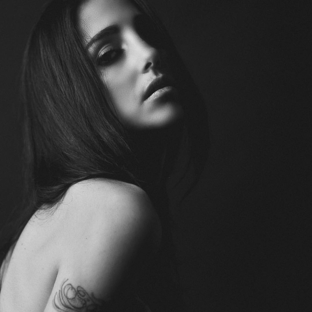 Serena — Model & Hostess in Siena photo 11