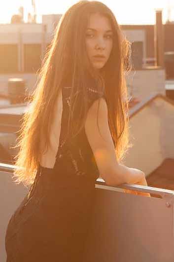 Debora — Model & Hostess in Milano photo 10