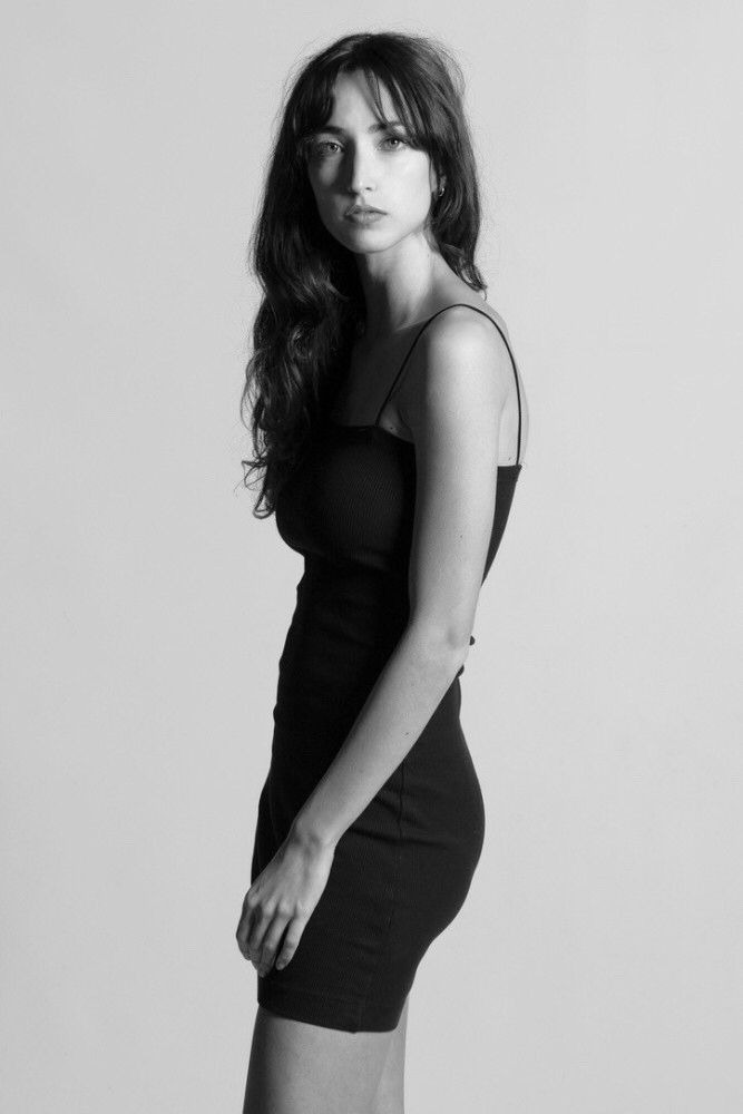 Giulia — Model & Hostess in Paris photo 2
