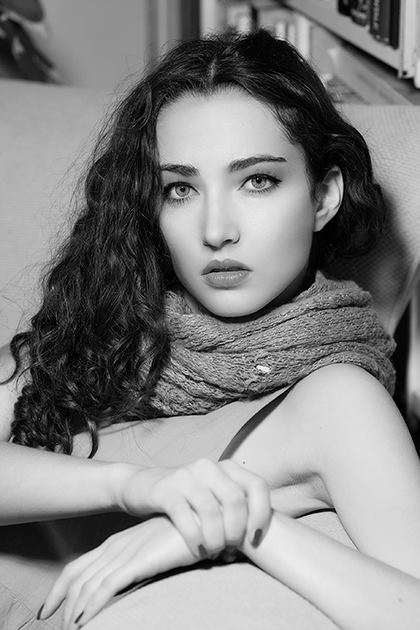 Giulia — Model & Hostess in Paris photo 8