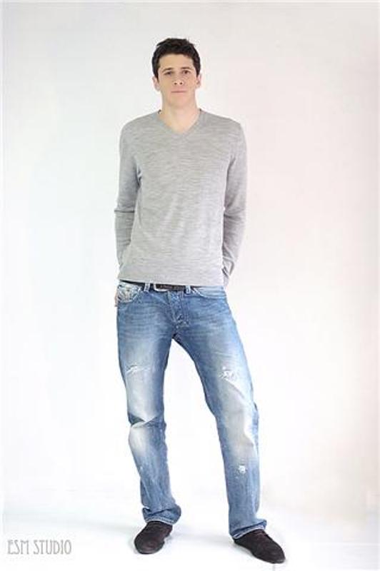Benjamin — Model & Host in Nanterre photo 3