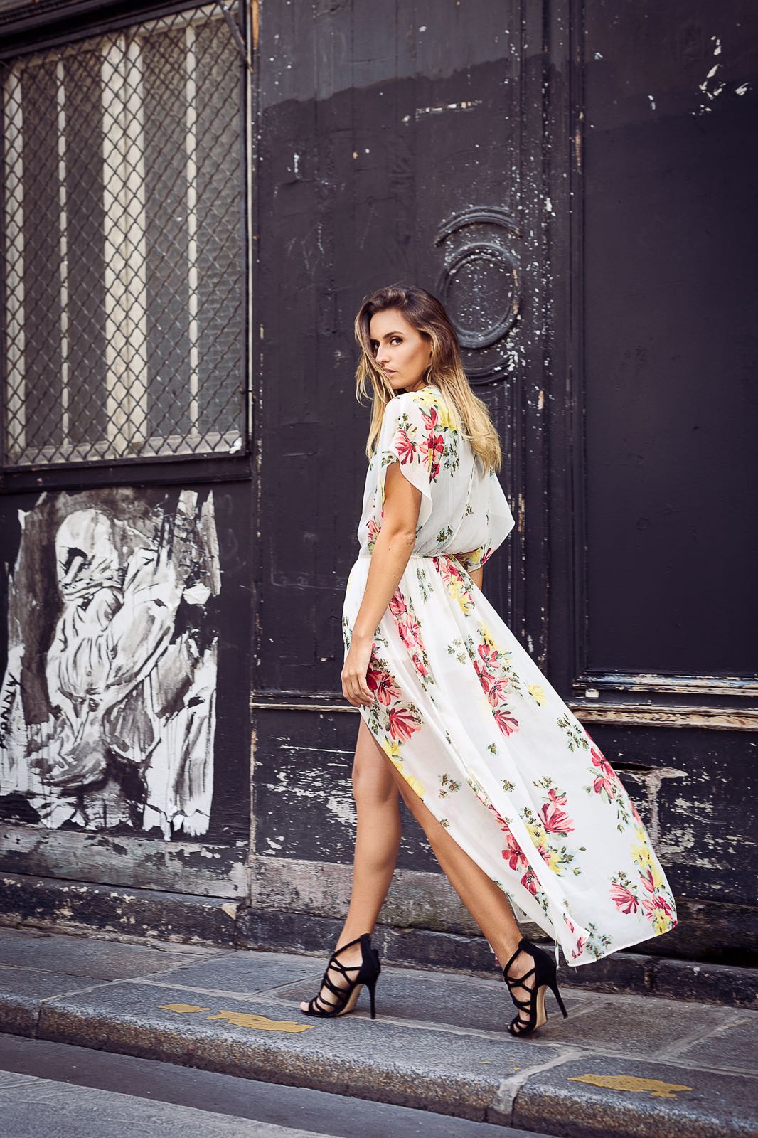 Yasmin — Model & Hostess in Paris photo 3