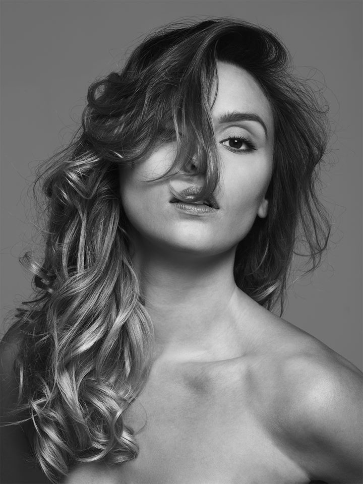 Yasmin — Model & Hostess in Paris photo 6