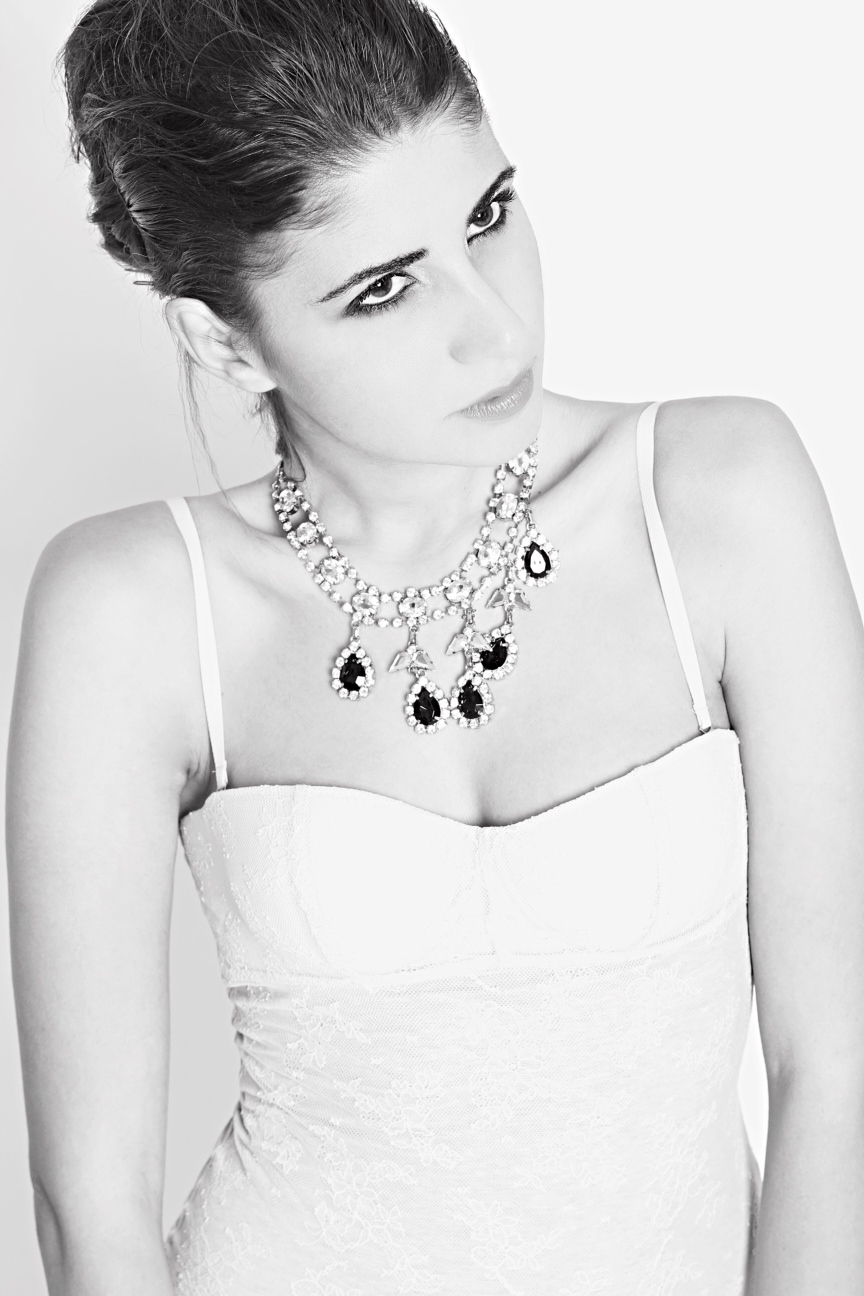 Francesca — Model & Hostess in Paris photo 4