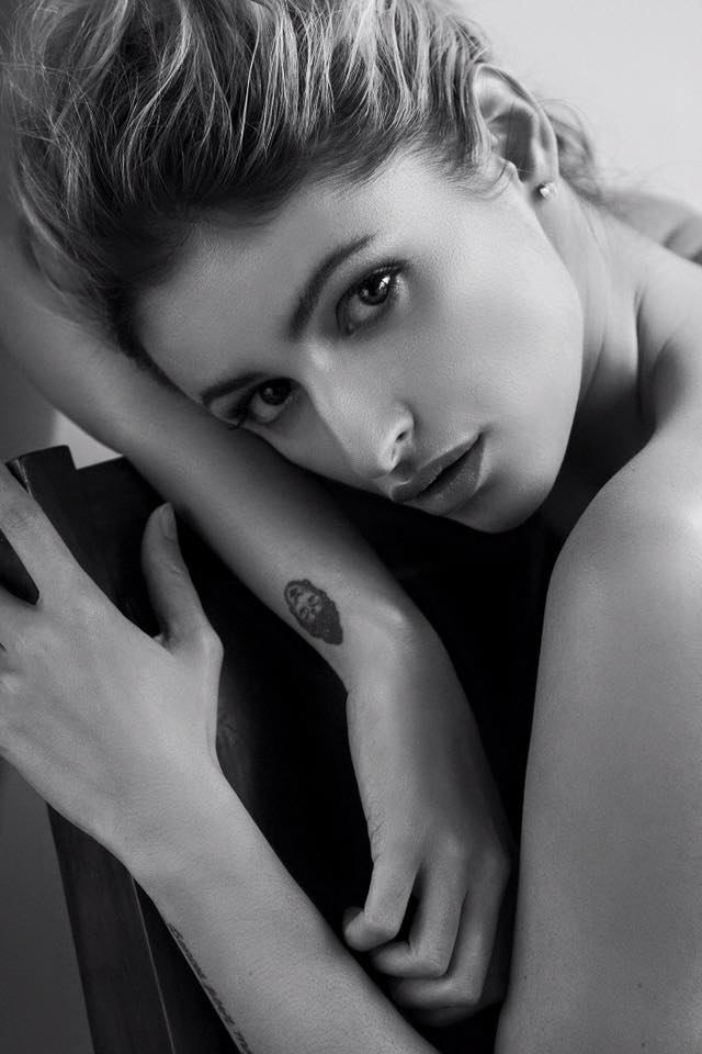 Manon — Model & Hostess in Paris photo 1