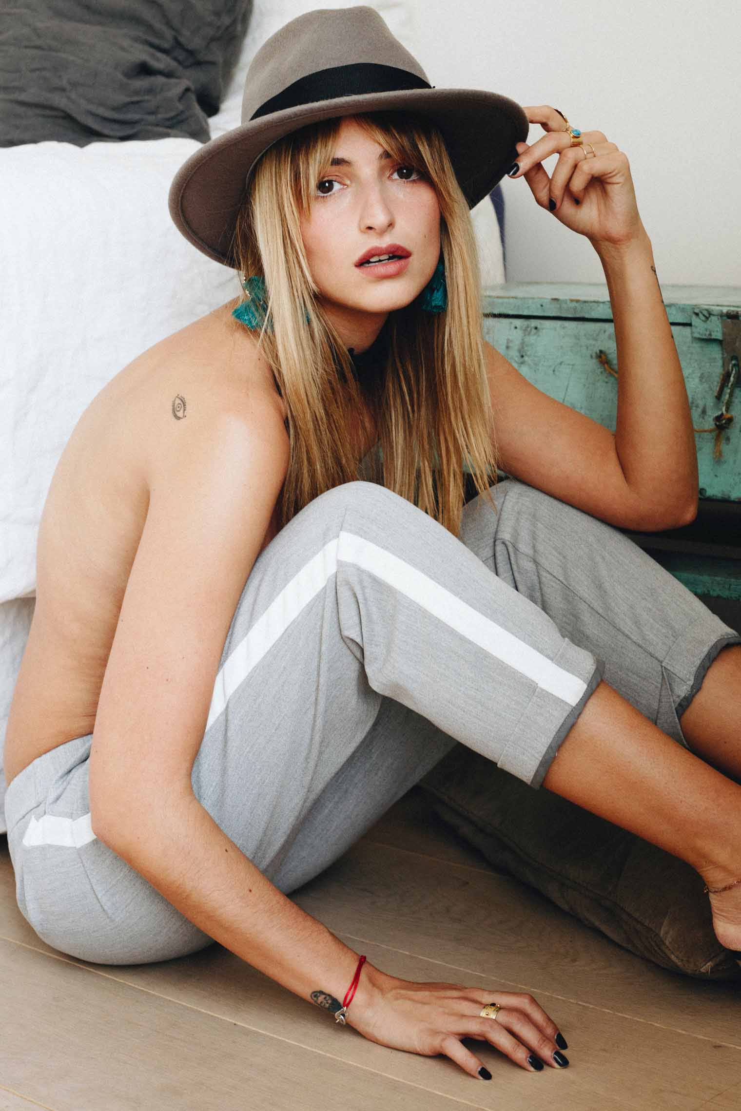 Manon — Model & Hostess in Paris photo 11
