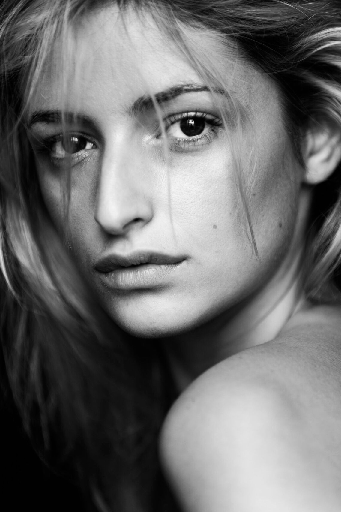 Manon — Model & Hostess in Paris photo 4