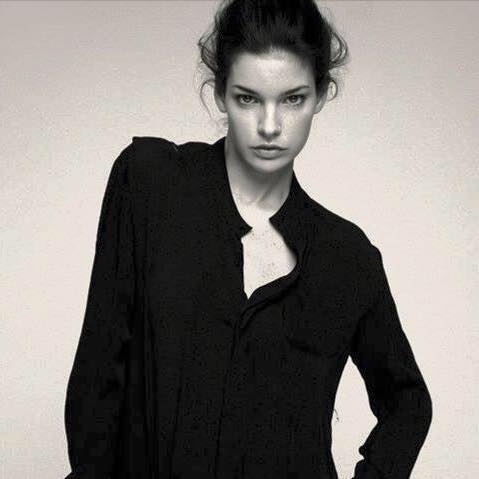 Camille — Model & Hostess in Paris photo 5