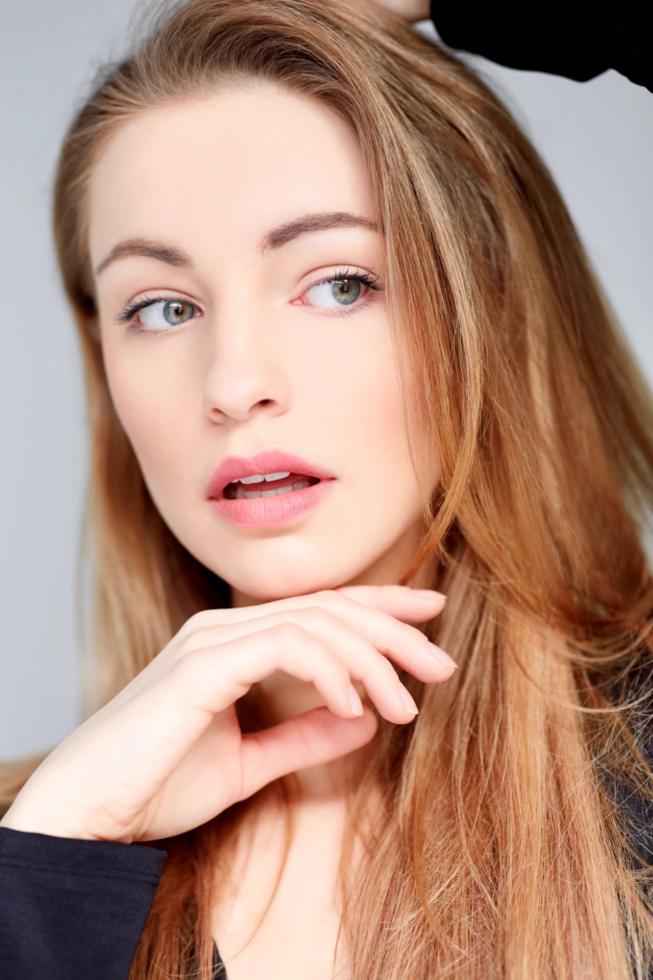 Cecilie — Model & Hostess in Berlin photo 2