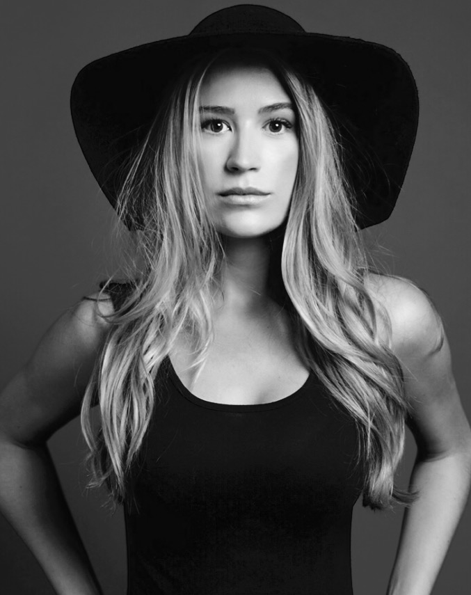 Wendy — Model & Hostess in Paris photo 6