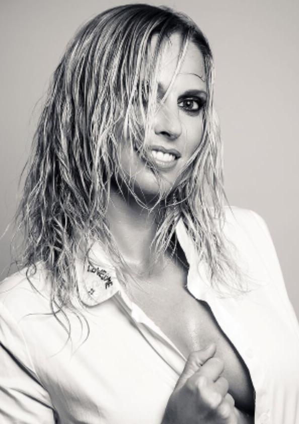 Nina — Model & Hostess in Marseille photo 8
