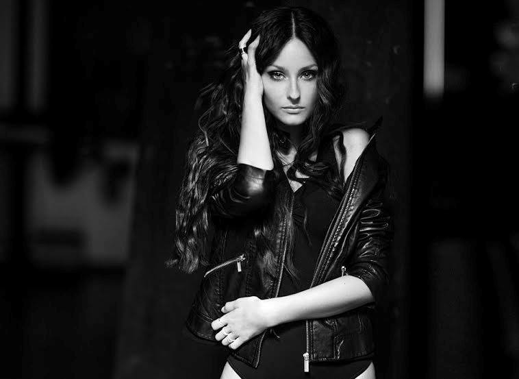 Elisa — Model & Hostess in Pavia photo 5