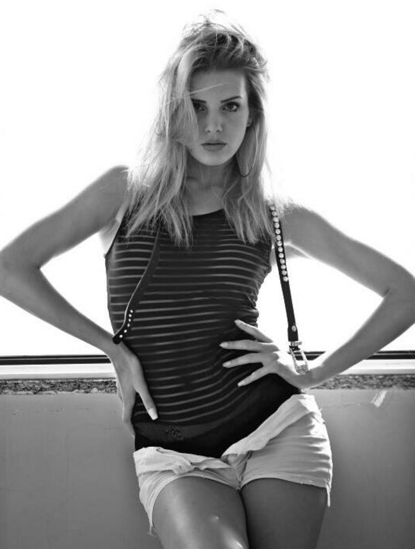 Miryea — Model & Hostess in Brescia photo 6