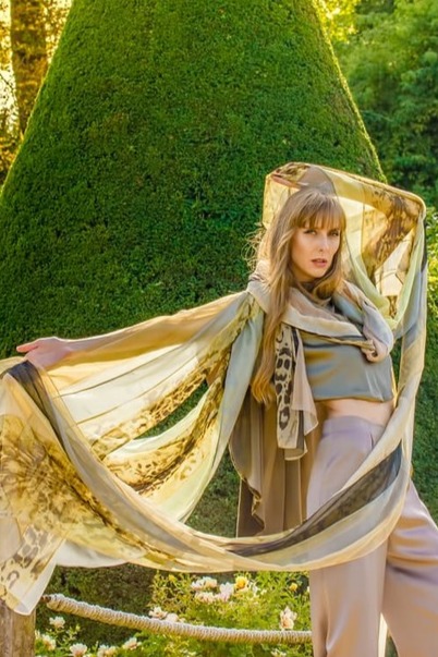Yulia — Model & Hostess in Paris photo 5