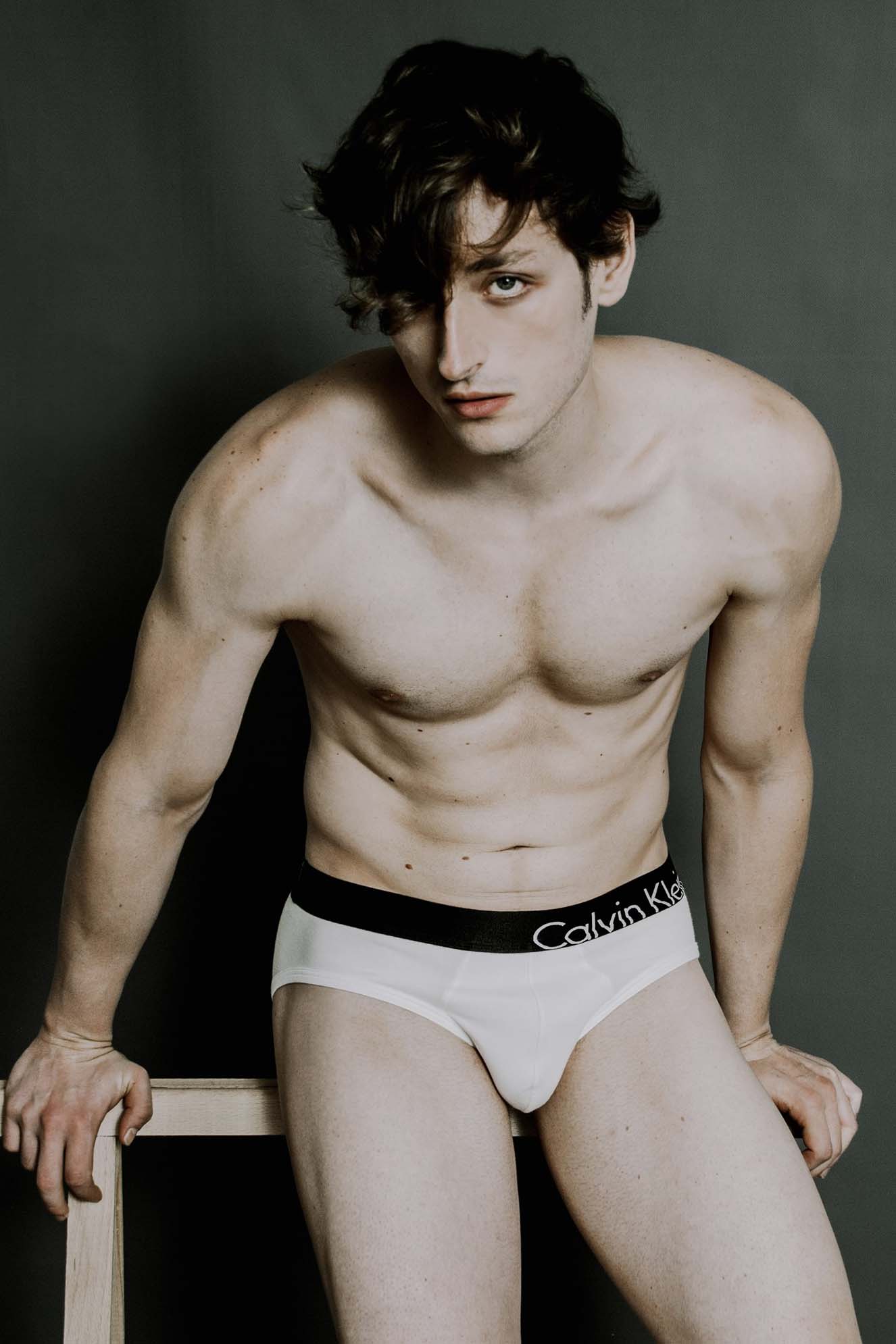 Edoardo — Model & Host in Ota City photo 16