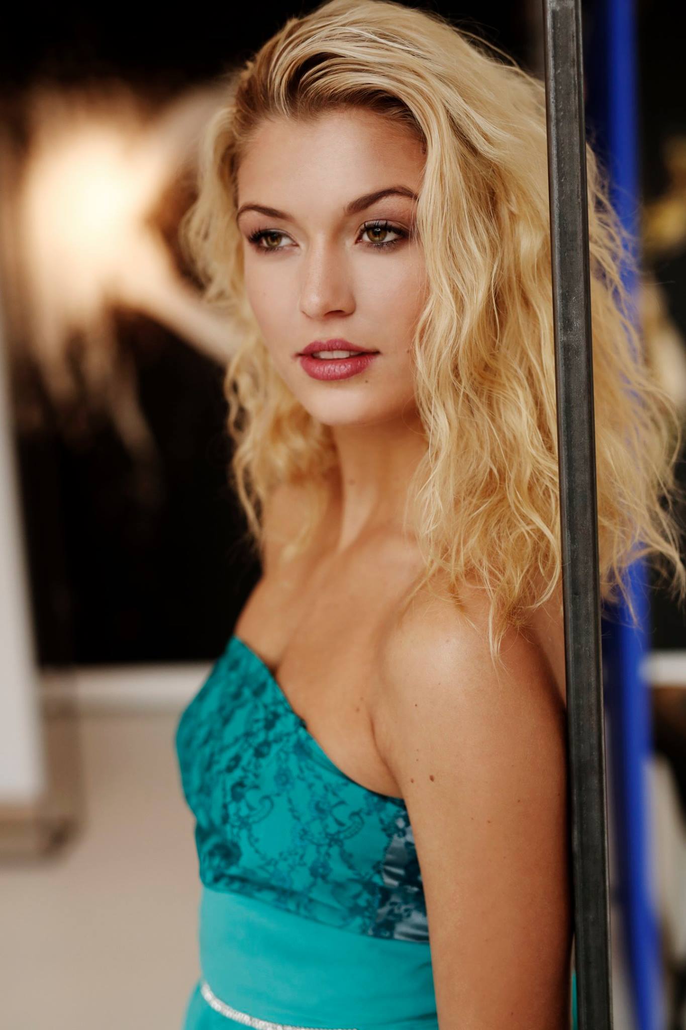 Kim — Model & Hostess in Dubai photo 1