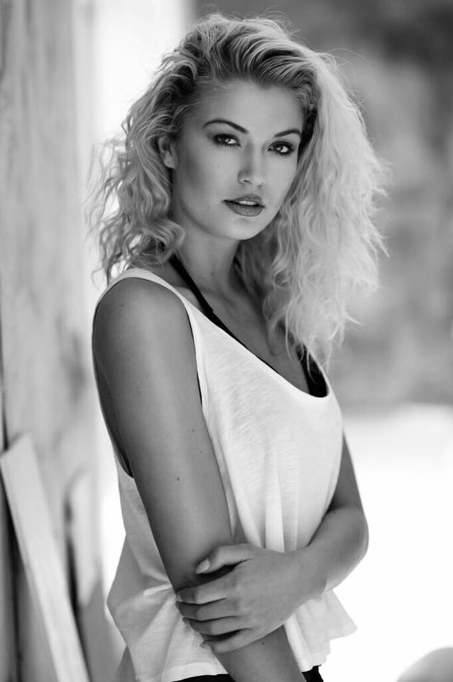 Kim — Model & Hostess in Dubai photo 2