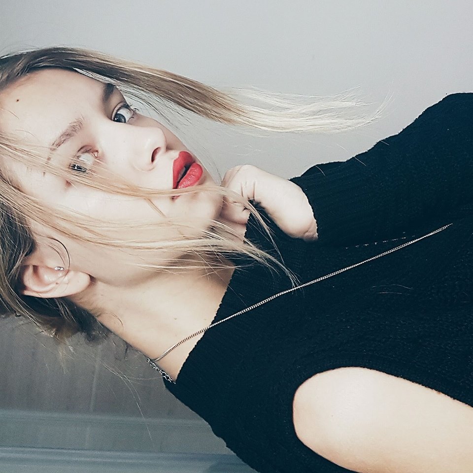 Eva — Model & Hostess in Annecy photo 6