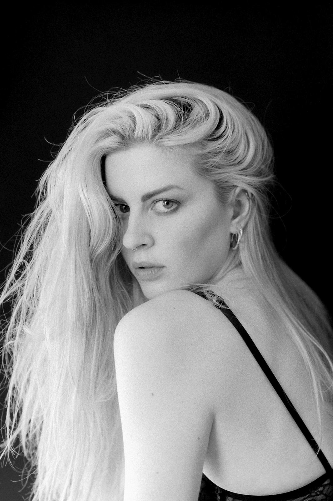 Martina — Model & Hostess in Milano photo 3