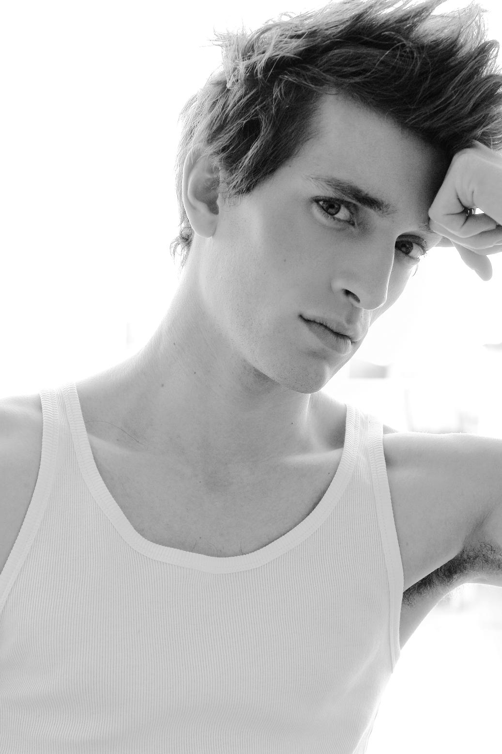 Benjamin — Model & Host in Paris photo 10