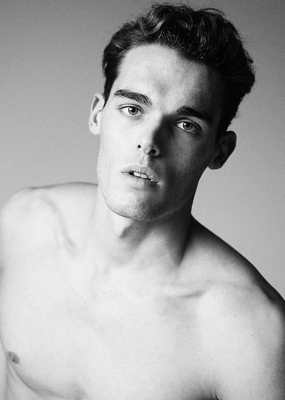 Antoine — Model & Host in Milano photo 2