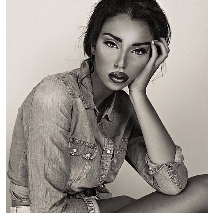 Antonietta — Model & Hostess in Napoli photo 17