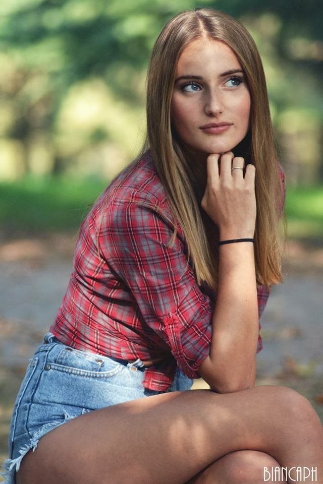 Laura — Model & Hostess in Busto Arsizio photo 2