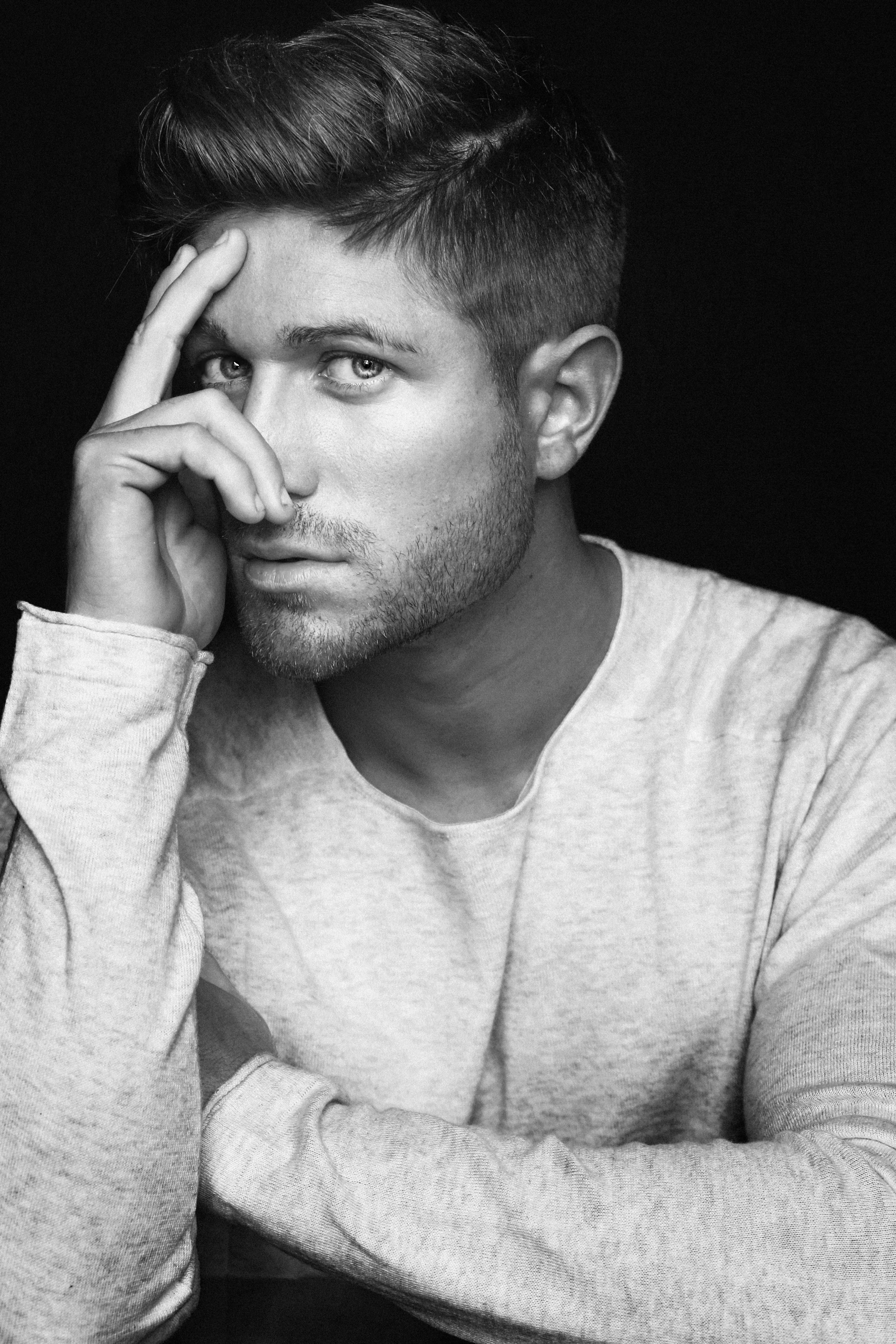 Hugo — Model & Host in Valencia photo 15