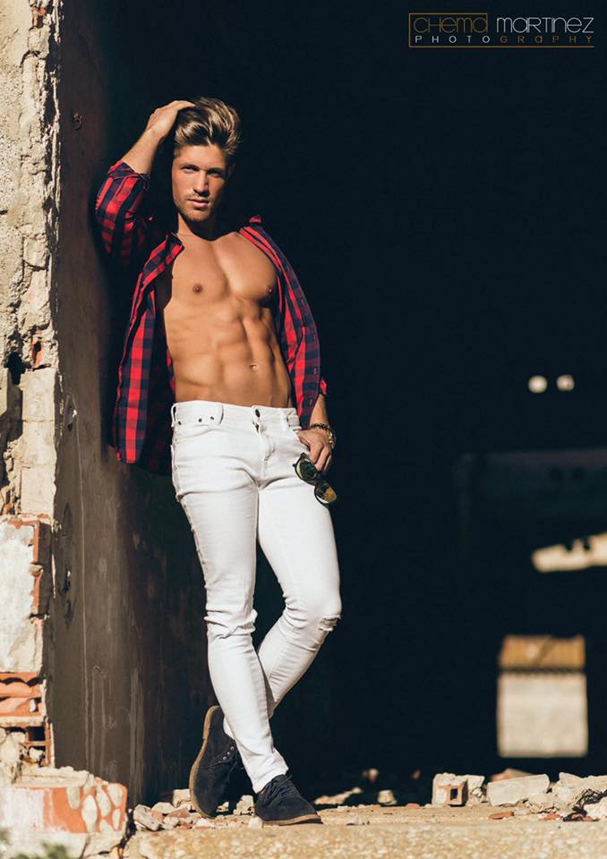 Hugo — Model & Host in Valencia photo 9
