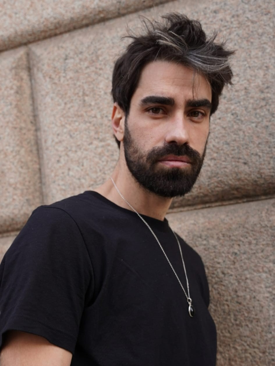 Kevin — Model & Host in Milano photo 8