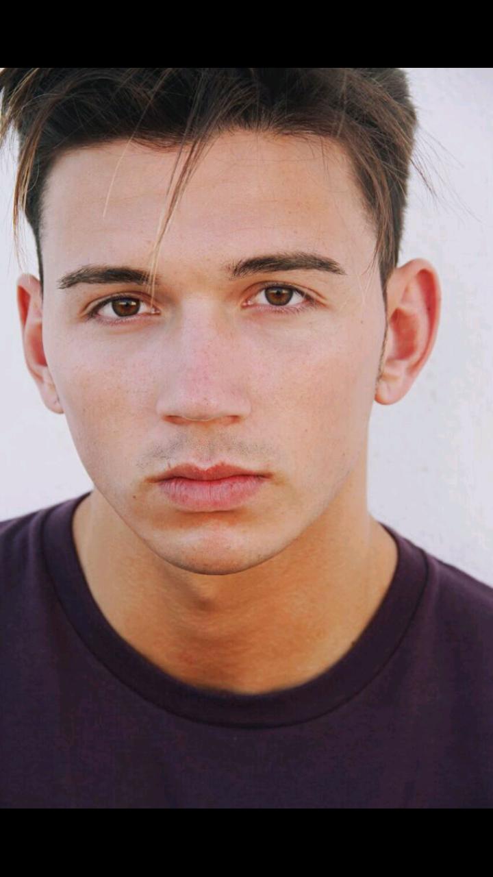 Marcos — Model & Host in Valencia photo 1