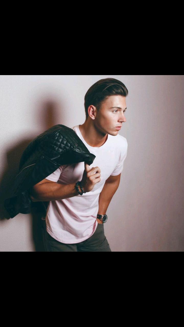 Marcos — Model & Host in Valencia photo 3