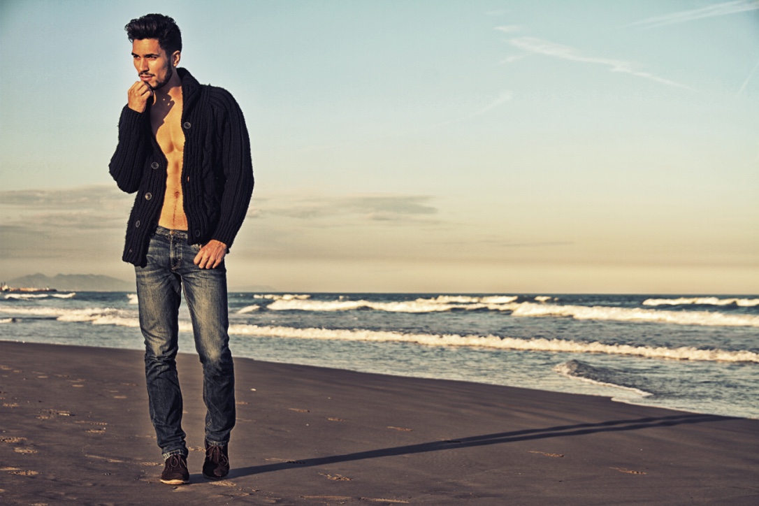Daniel  — Model & Host in Valencia photo 11