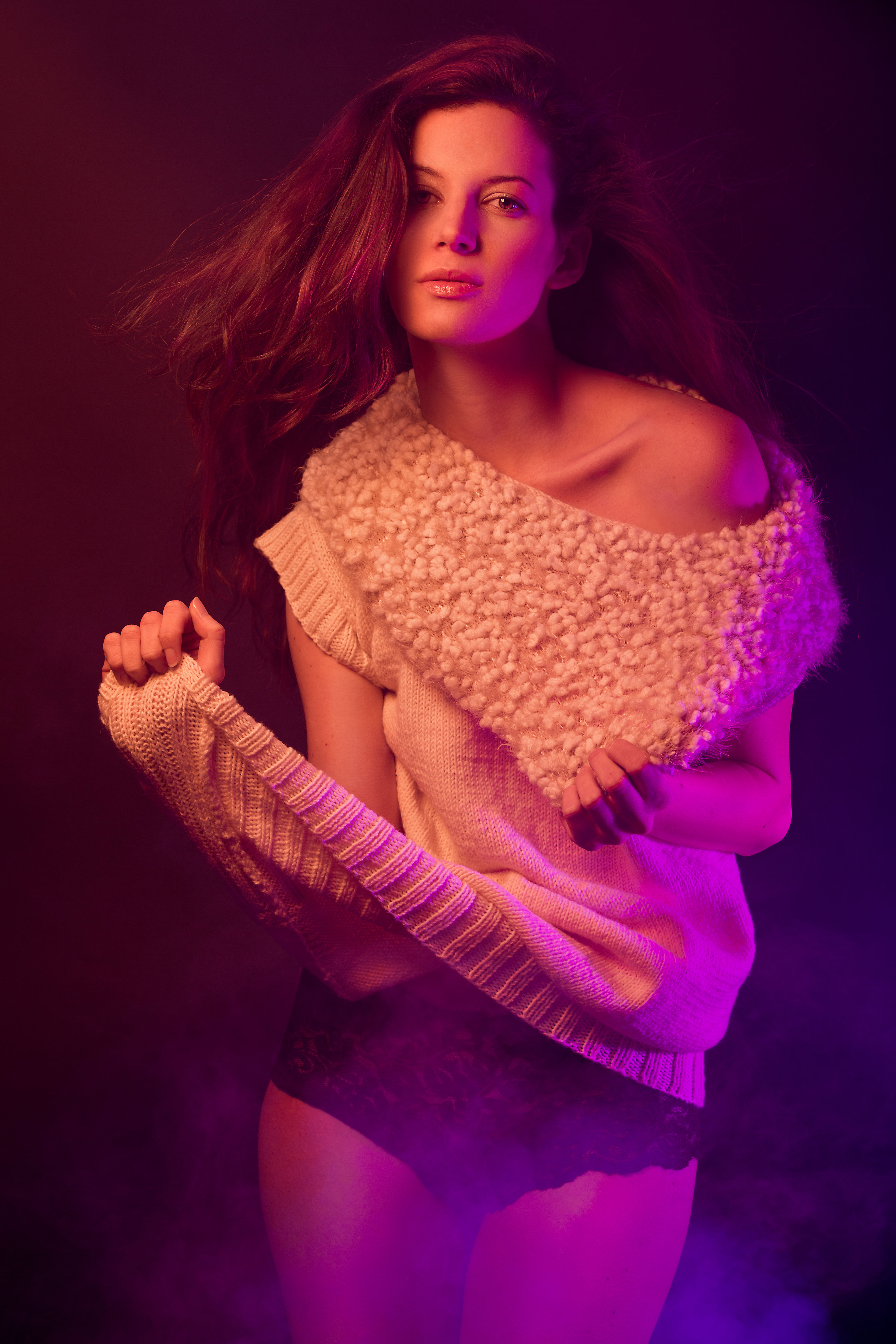 C&eacute;cile — Model & Hostess in Paris photo 2