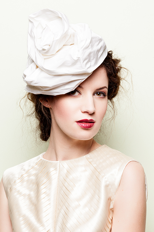 C&eacute;cile — Model & Hostess in Paris photo 4