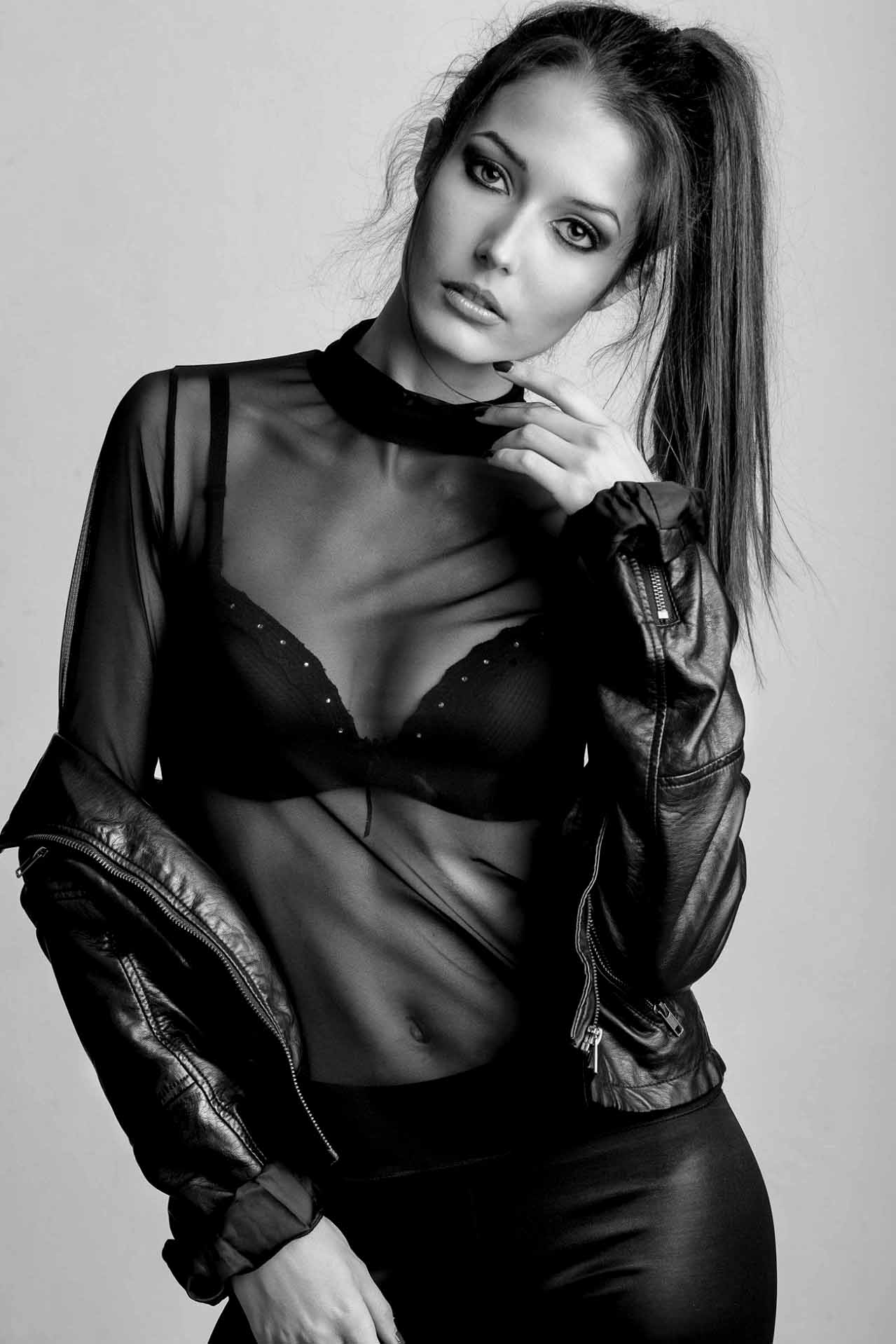 Laura — Model & Hostess in Milano photo 3