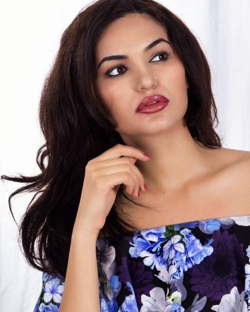 ZSANETT — Model in London | Eye On Model