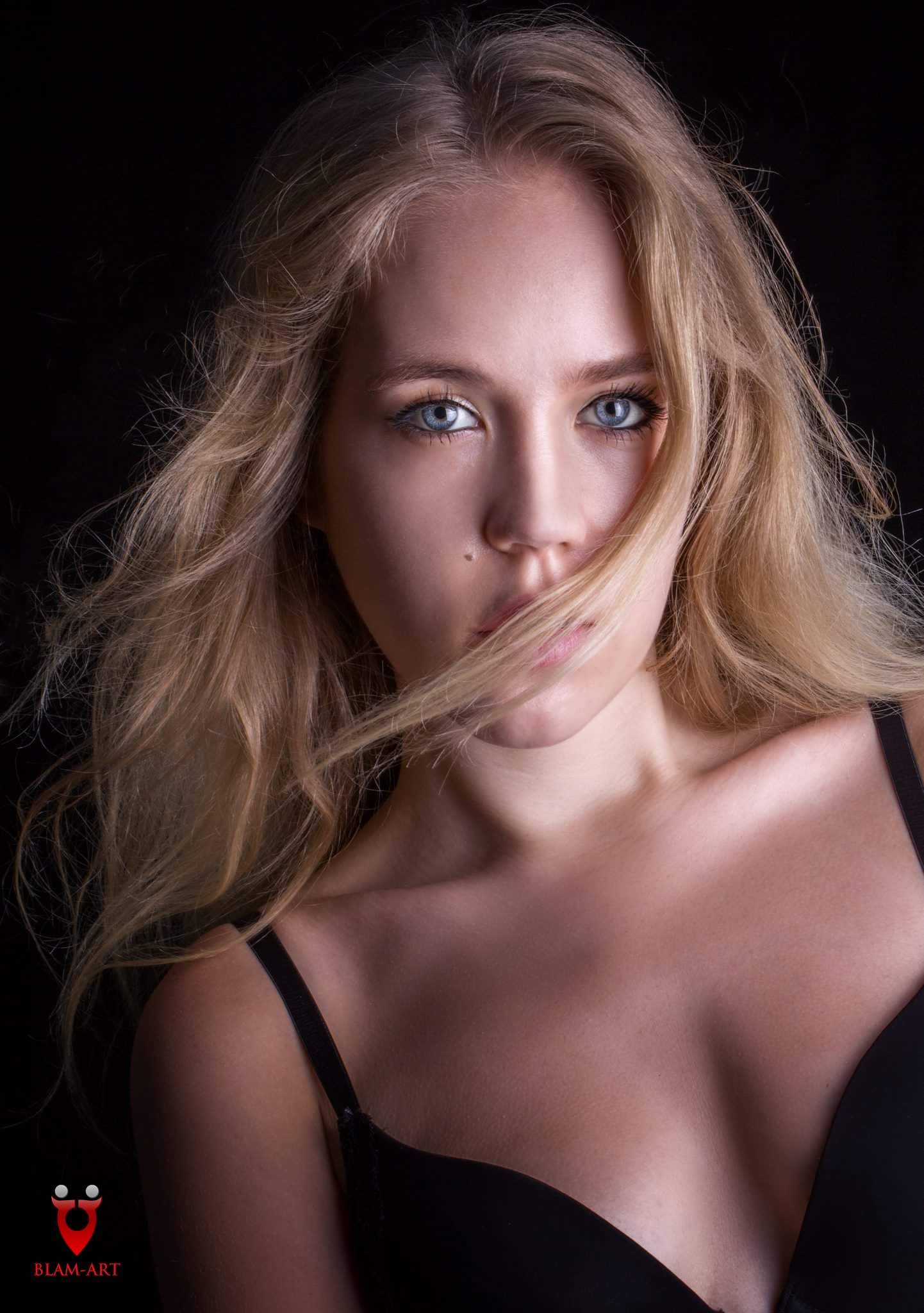 Eva — Model & Hostess in Paris photo 24