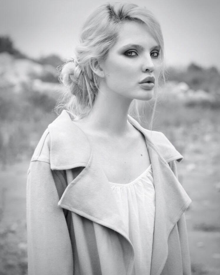Kristina — Model & Hostess in Paris photo 1
