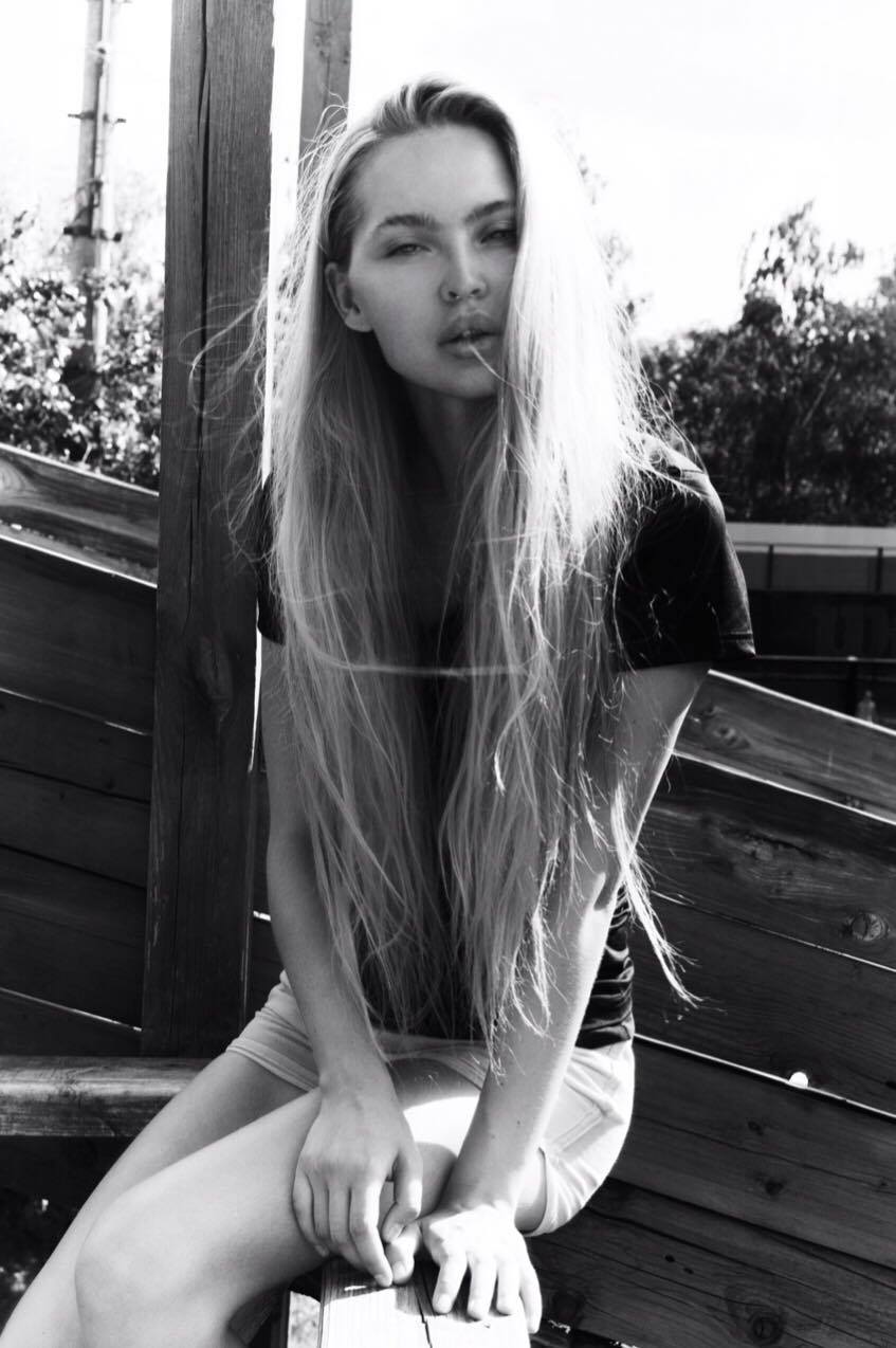 Kristina — Model & Hostess in Paris photo 13