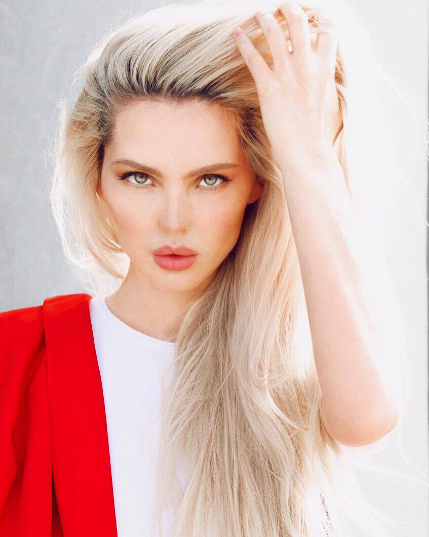 Kristina — Model & Hostess in Paris photo 3
