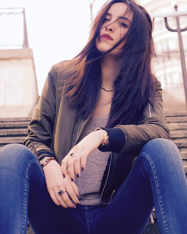 Blandine — Model & Hostess in Paris photo 4