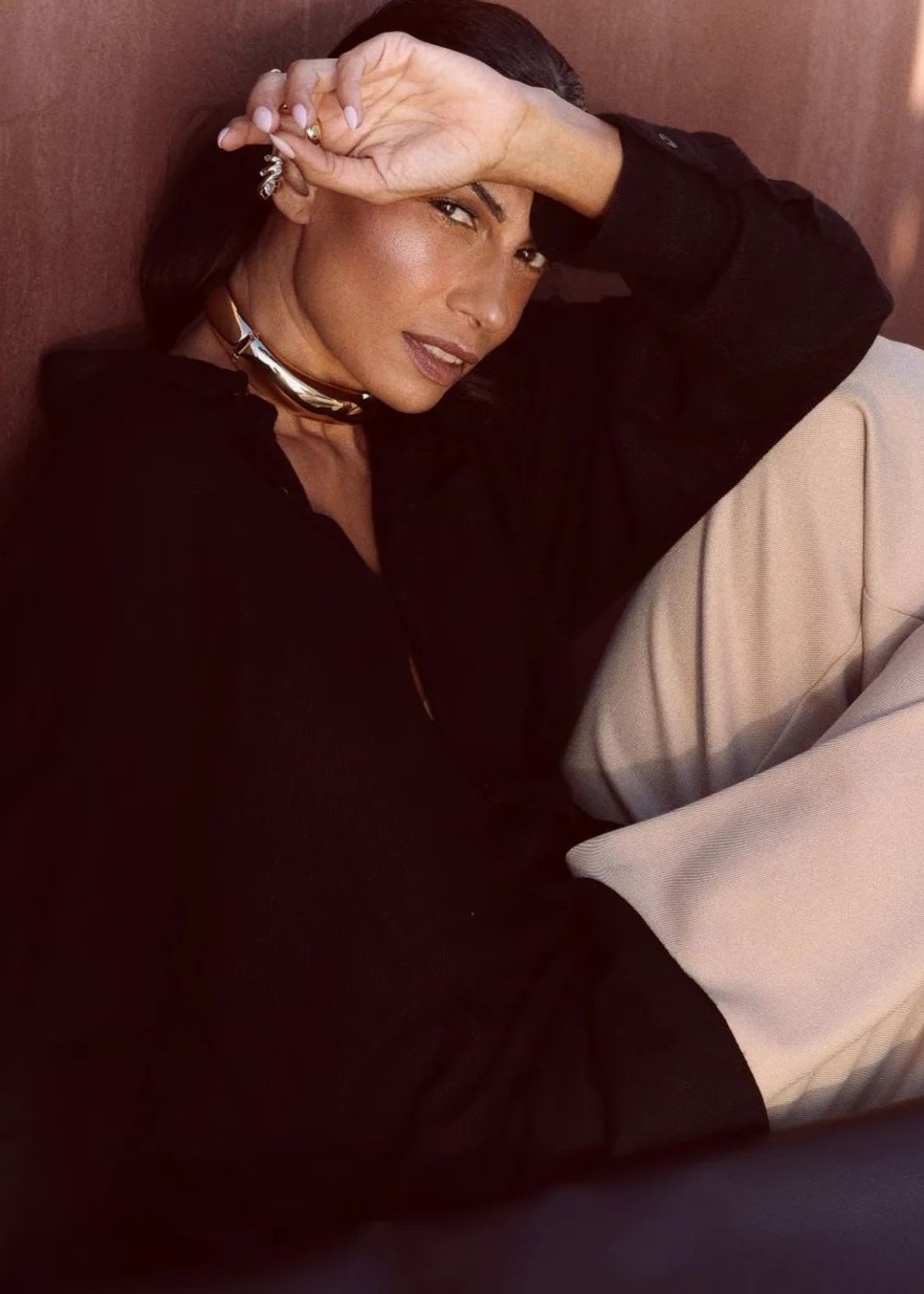Sarah — Model & Hostess in Paris photo 2