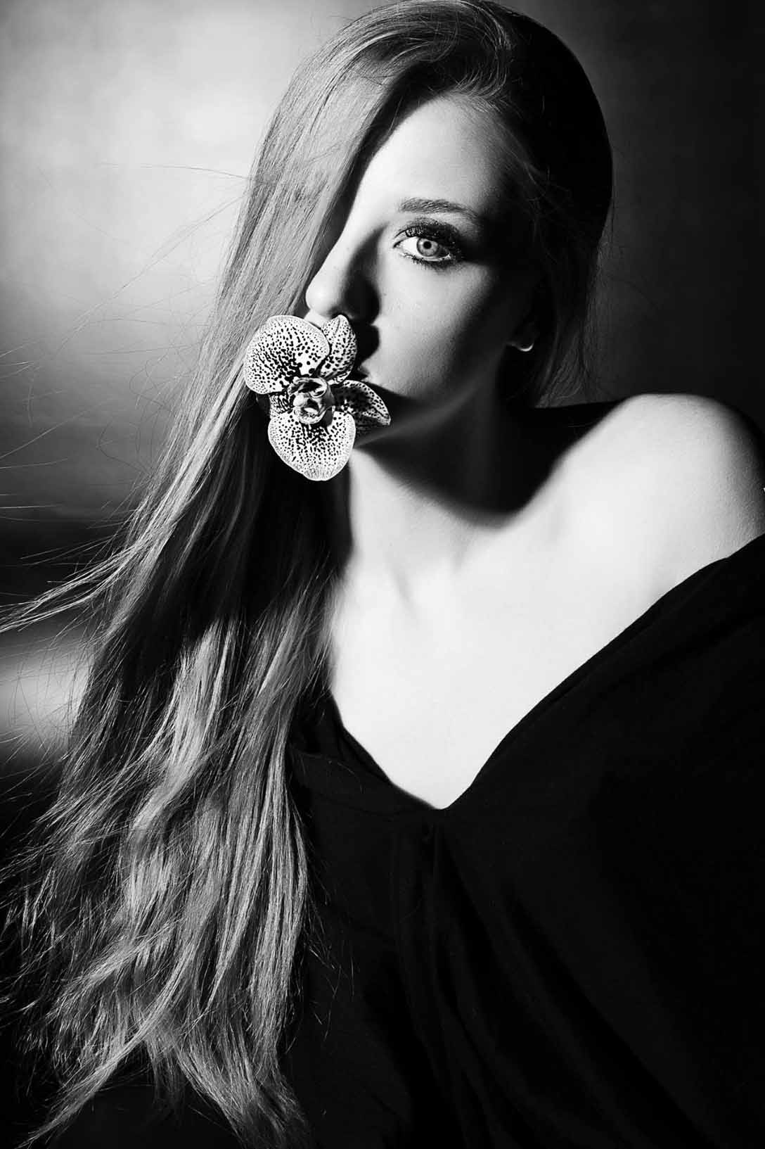Isabella — Model & Hostess in Milano photo 9