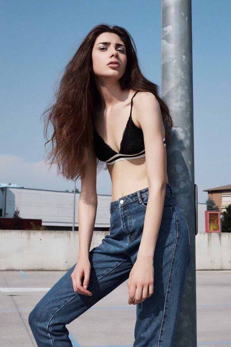 Chiara — Model & Hostess in Milano photo 4