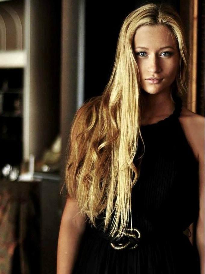 Gertruda — Model & Hostess in Greater London photo 3